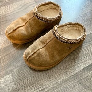 UGG Tasman II kids size 4